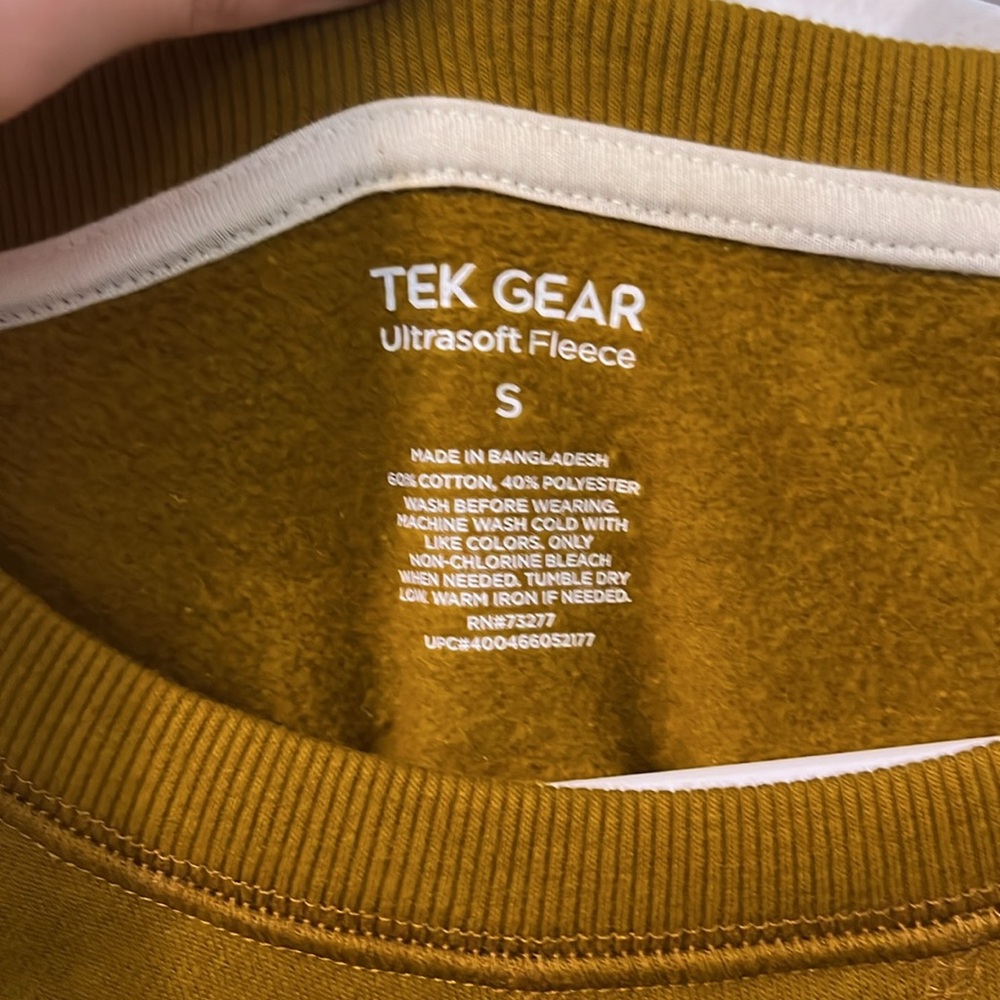 Burnt Yellow Tek Gear Fleece Sweater Crewneck Pullover Size S Thumb Holes - Picture 2 of 7